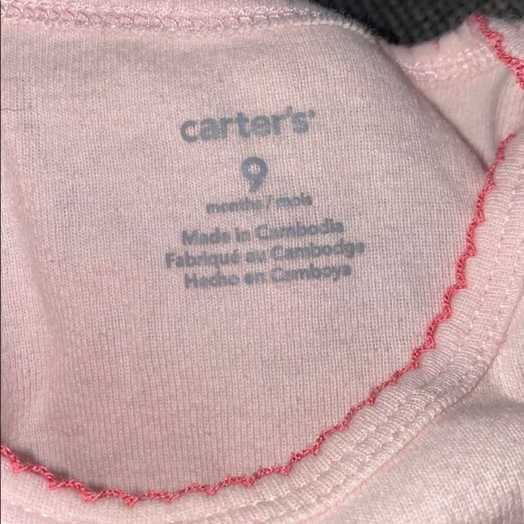 Carter’s onesie   - Picture 3 of 3